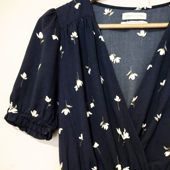 Urban Outfitters Floral Surplice Smocked-Sleeve Romper. - Picture 7 of 14